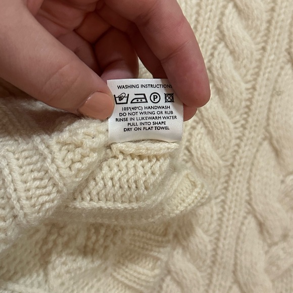 Johnston’s of Elgin Cashmere Made in Scotland Cashmere Cable Knit Sweater Small - Picture 7 of 7